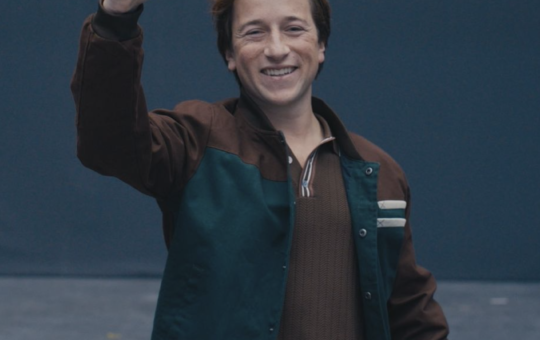 Yesterday, James Gunn revealed a first official image of Skyler Gisondo as Jimmy Olsen for his upcoming film, 'Superman' and as a huge Superman fan, I think Superman's Pal looks perfect!